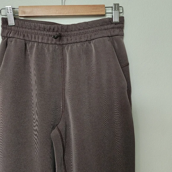 Lululemon Softstreme High-Rise Straight-Leg Cropped Pant - Picture 3 of 10